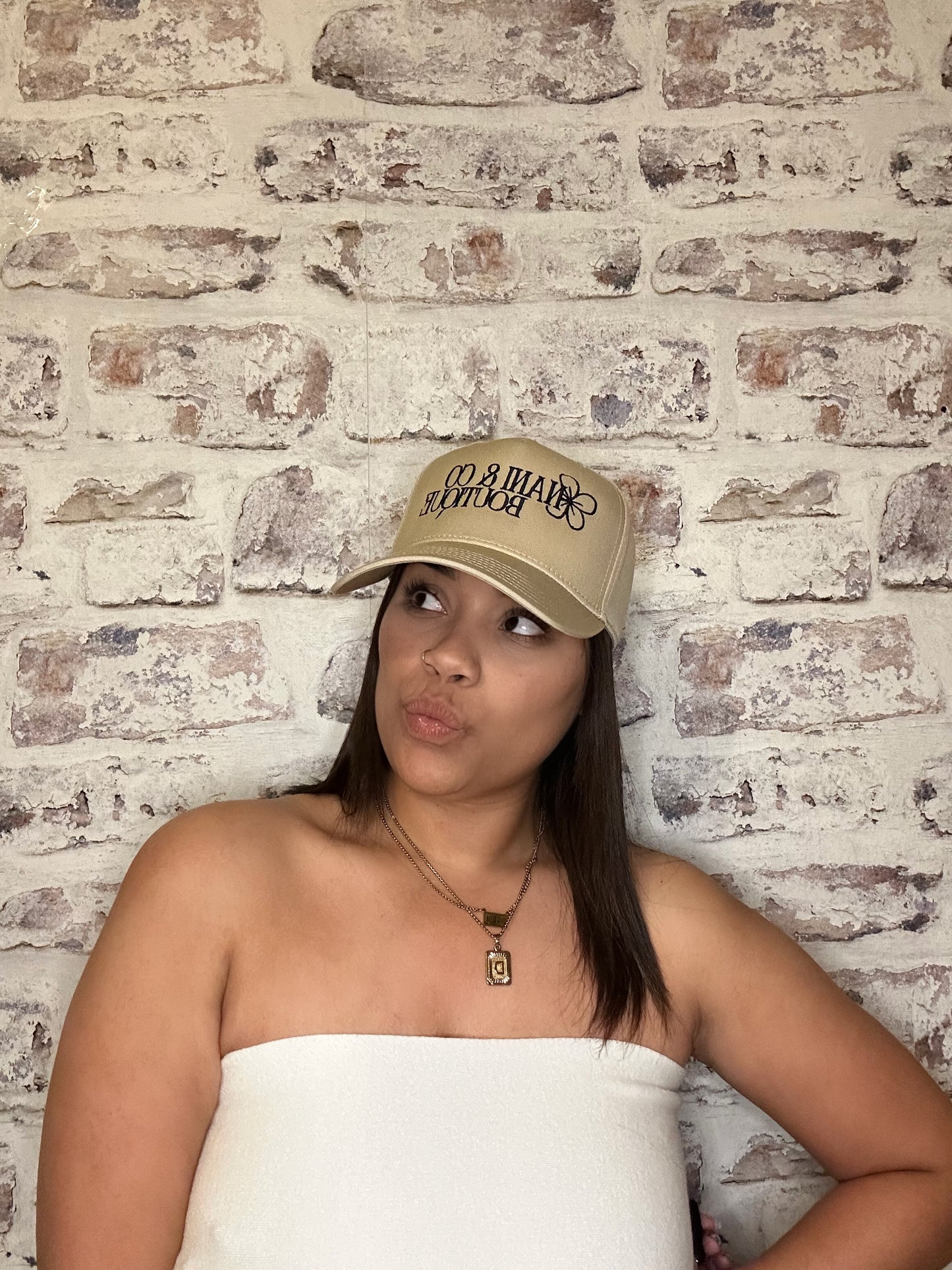 Nani Trucker Hat